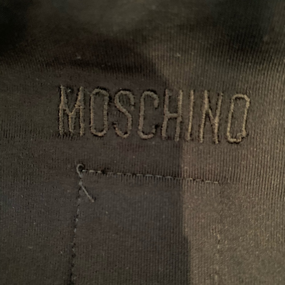 Moschino top with key hole black & white - Picture 5 of 7